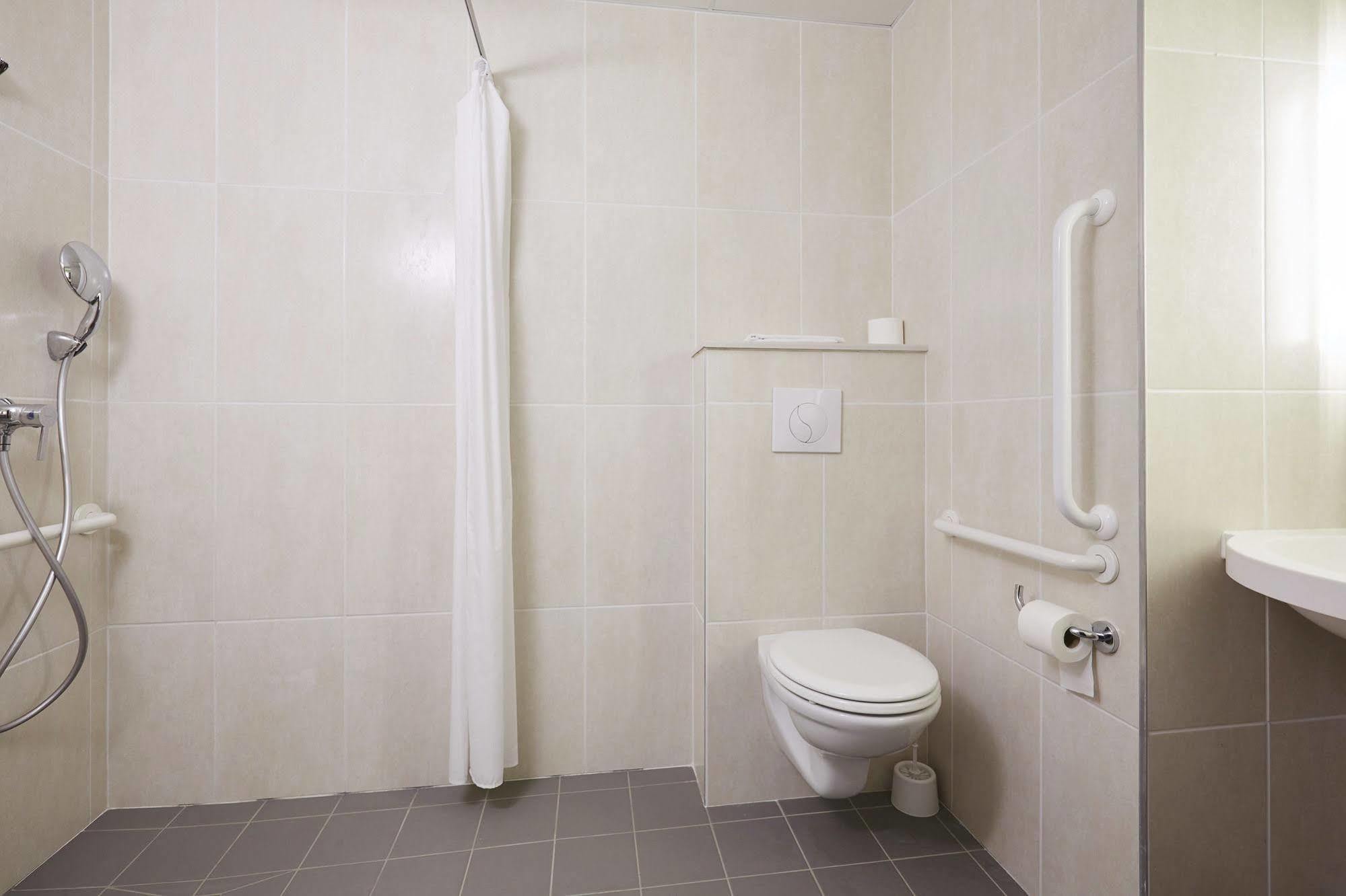 B&B Hotel بزييه المظهر الخارجي الصورة